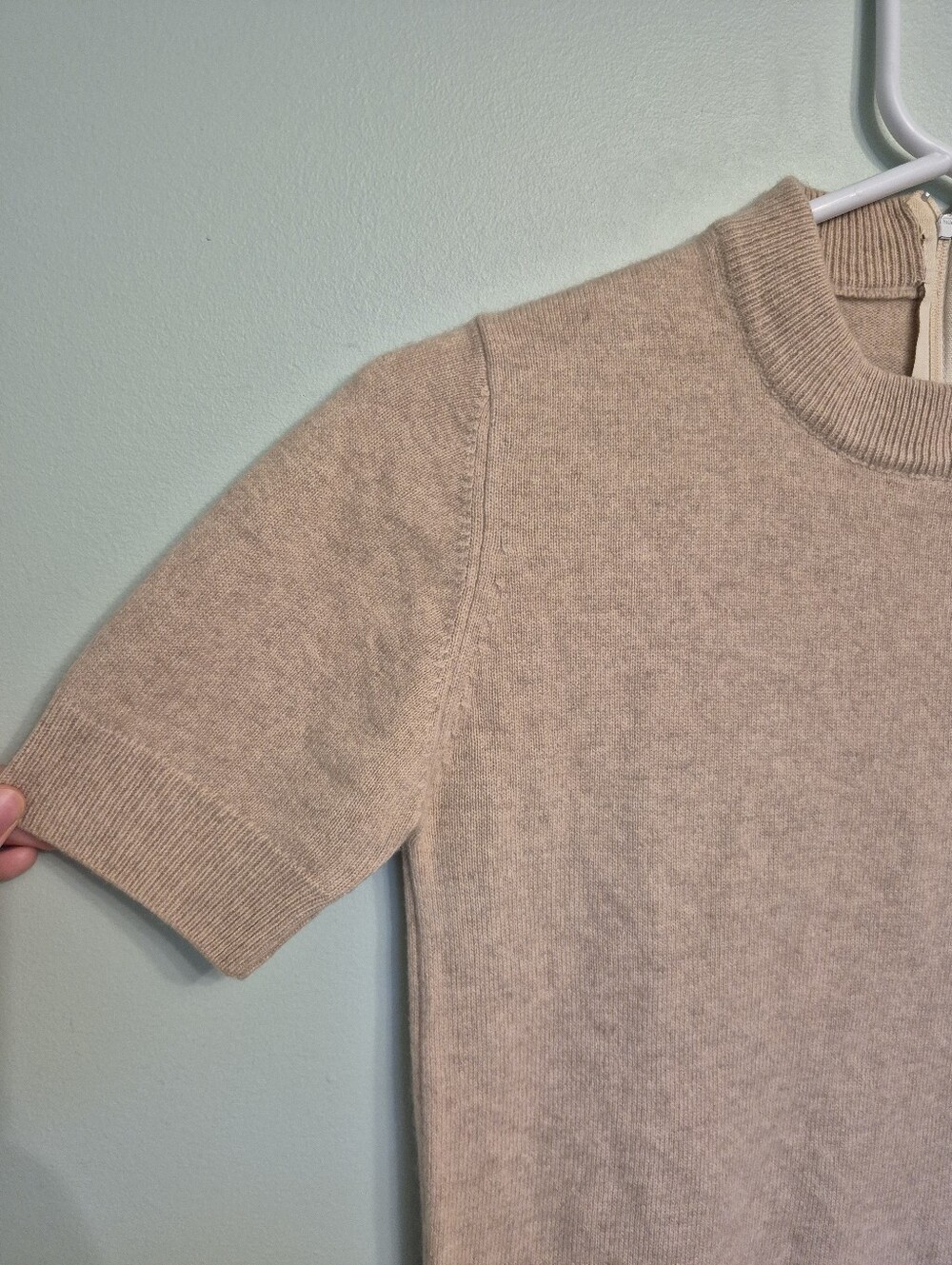 Port Of Call Women's Vintage Quiet Luxury Tan Cashmere Sweater Size Medium - Picture 3 of 7